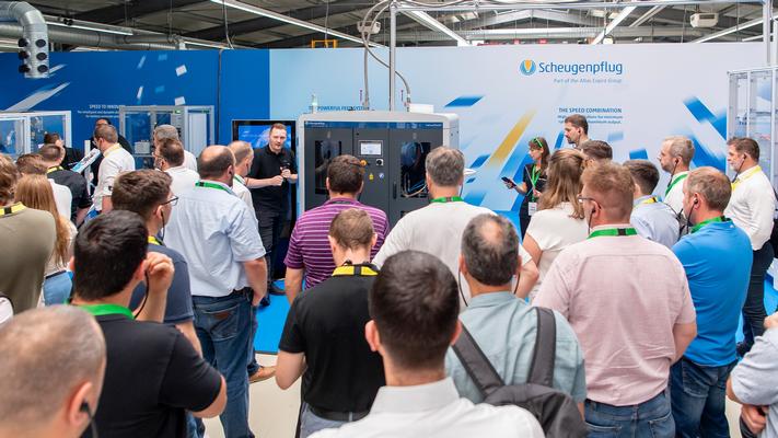 The need for speed: At the Scheugenpflug TechDays 23 everything revolved around speed. Visitors experienced the fastest dispensing and potting systems for sustainable, high-quality production in action.