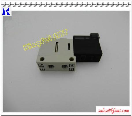 Juki SMT 4 Way Electro Magnet Ic Valve Juki Spare Parts PV140507000 VQD1121W-5MO-C4-X8B